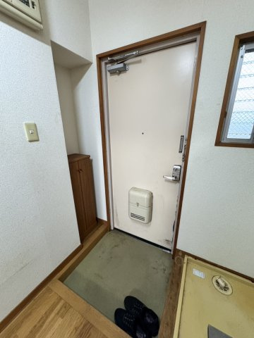 北浜ハイツの玄関