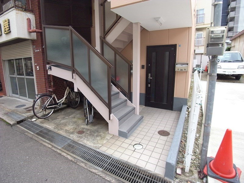 上野マンションの外観