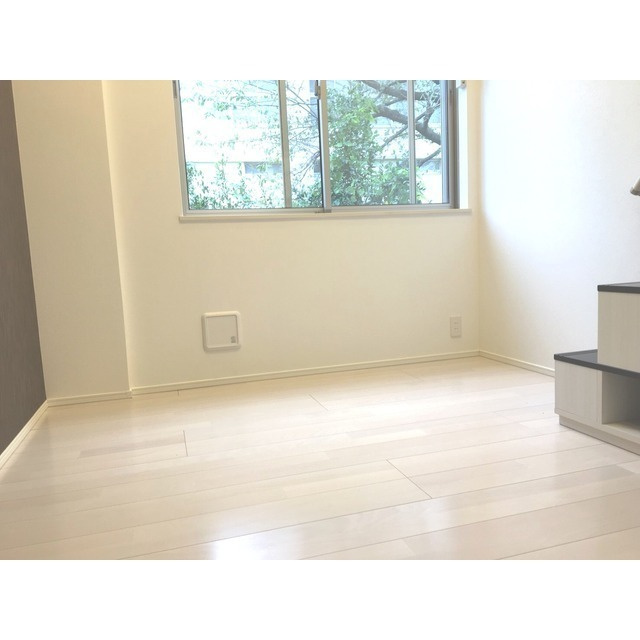 NATUALの居間・リビング