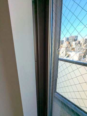 グランカーサ上野松が谷の設備|防音性・防犯性・遮熱効果の高いペアサッシの窓です