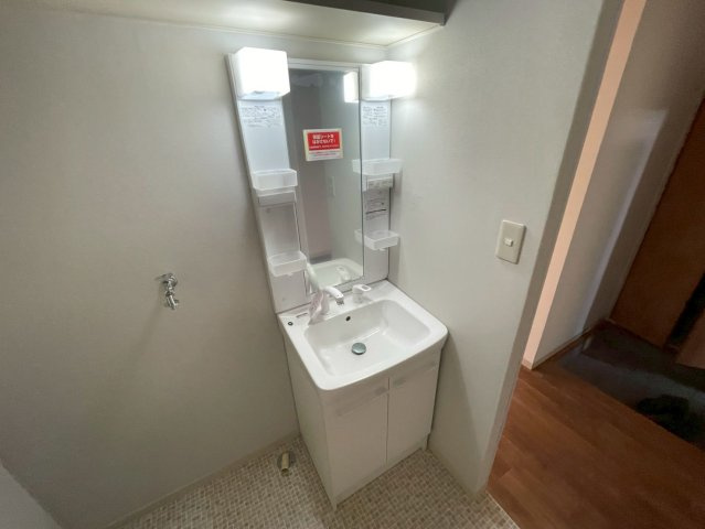 ヒルサイド御影の独立洗面台