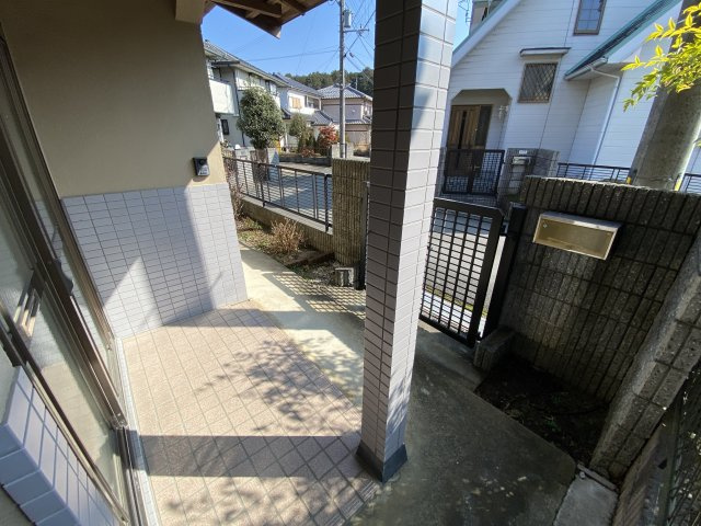 丹波市市島町与戸の中古一戸建の玄関