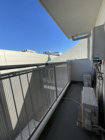 【バルコニー】