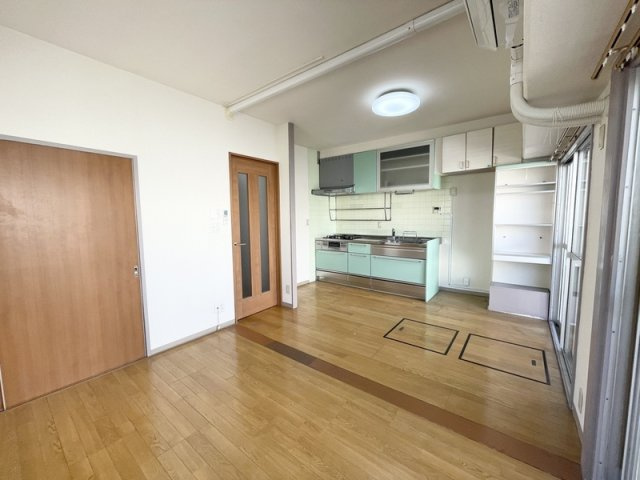 【居間・リビング】