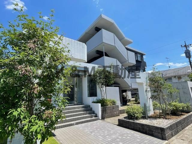 ガーデンフォレスト柏の葉キャンパスのエントランス|落ち着いたエントランスです