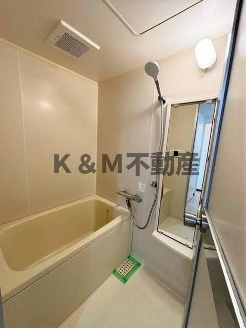 ガーデンフォレスト柏の葉キャンパスの浴室|落ち着いた空間のお風呂です