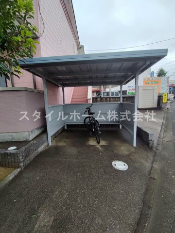 サンライズ往完の駐車場
