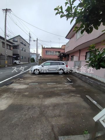 サンライズ往完の駐車場
