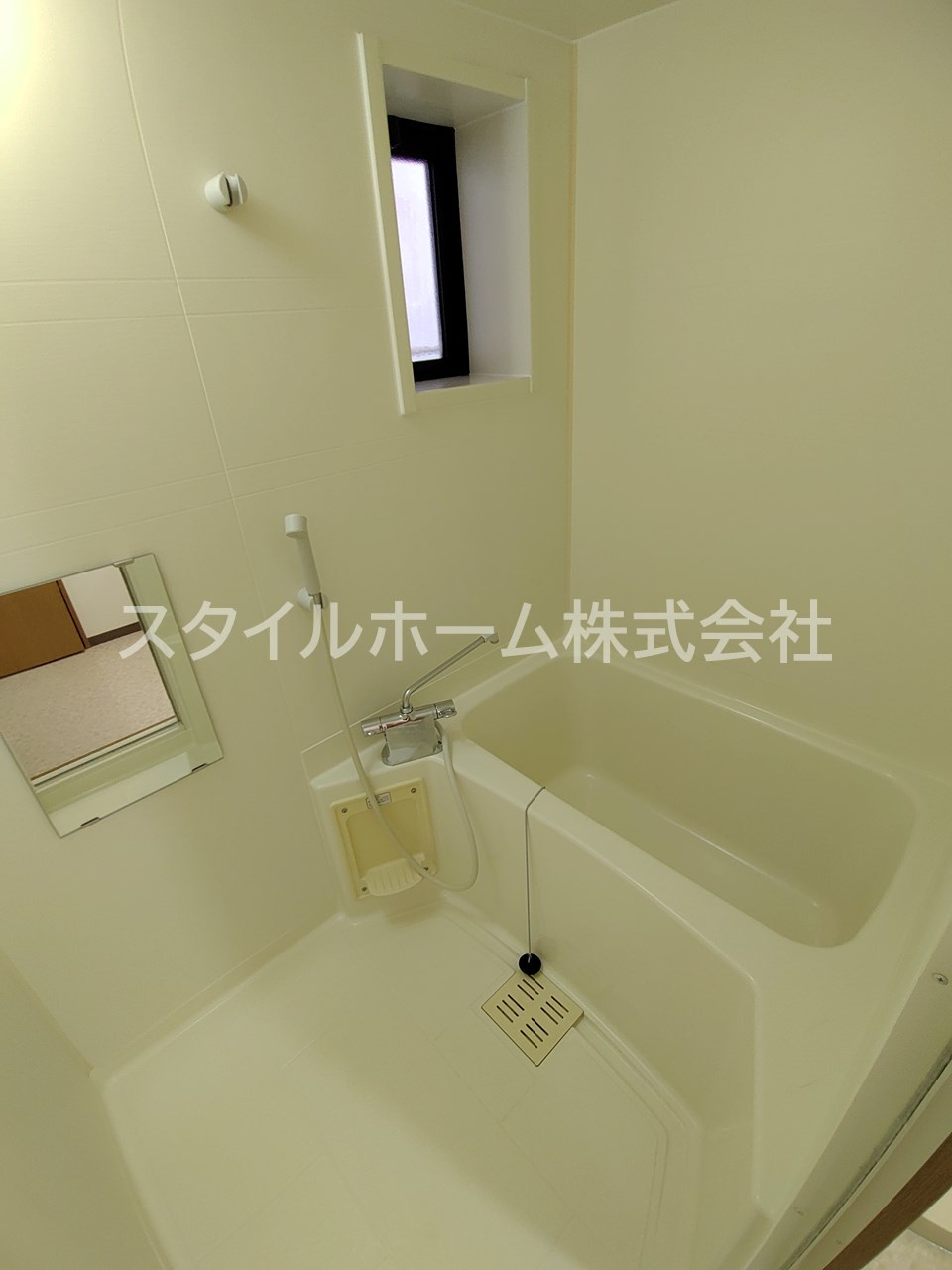 サンライズ往完の浴室|別部屋写真です。