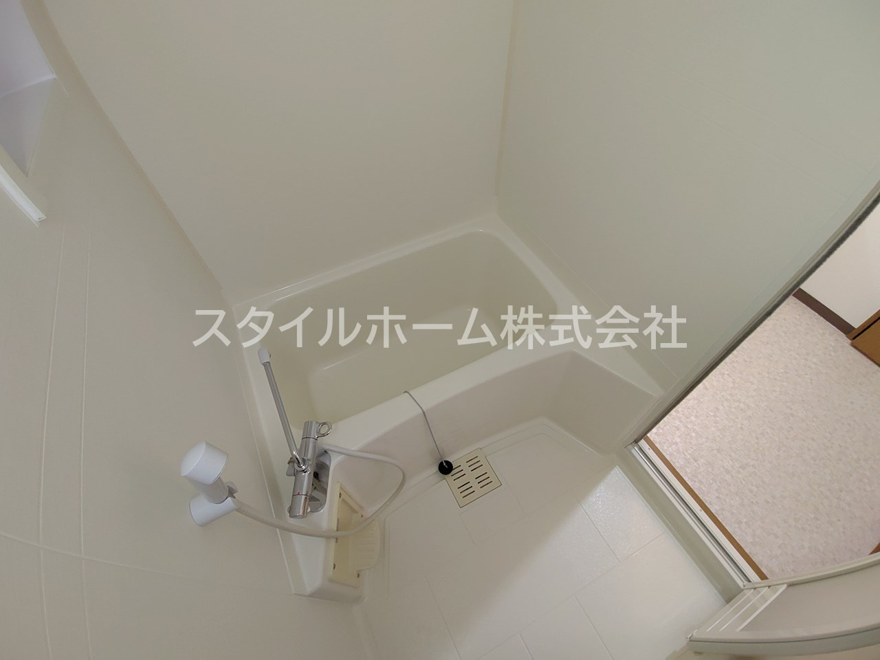 サンライズ往完の浴室|別部屋写真です。