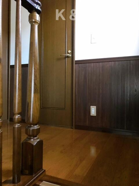 立花戸建てのその他|２階階段踊り場 