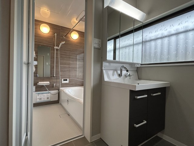 【独立洗面台】 | 宗像市ひかりヶ丘５丁目　中古一戸建☆仲介手数料無料☆