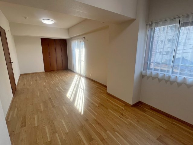 【仲介手数料無料／中川区】宝マンション金山ウエスト　303号室の居間・リビング