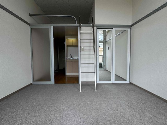 レオパレス二の宮Ａの居間・リビング|※同タイプ部屋の写真となります