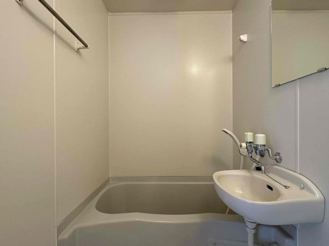 レオパレス二の宮Ａの浴室|※同タイプ部屋の写真となります