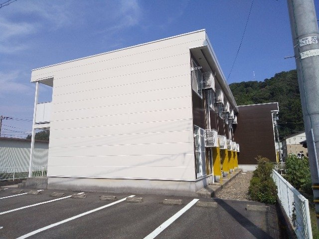 レオパレスビューテラスフジの外観|落ち着いた雰囲気の外観です