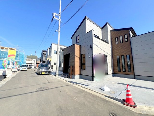 武蔵村山市残堀1丁目　全4棟　新築戸建の前面道路含む現地写真