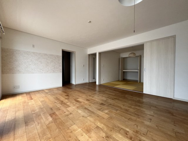 田中町戸建の居間・リビング