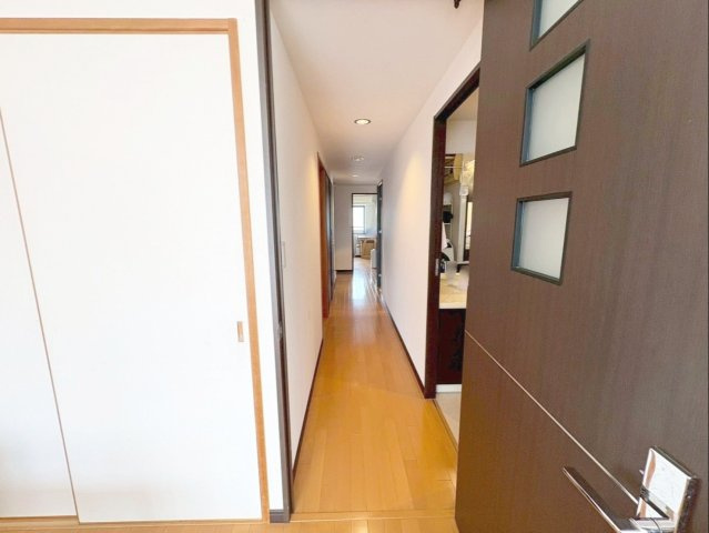 ベンタナヒルズ篠栗 6号館の内装|室内廊下