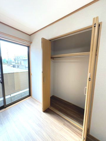 日暮里舎人ライナー「江北」駅7分／小学校・公園・スーパー至近／2階建2LDK戸建住宅の収納|リビングの収納です