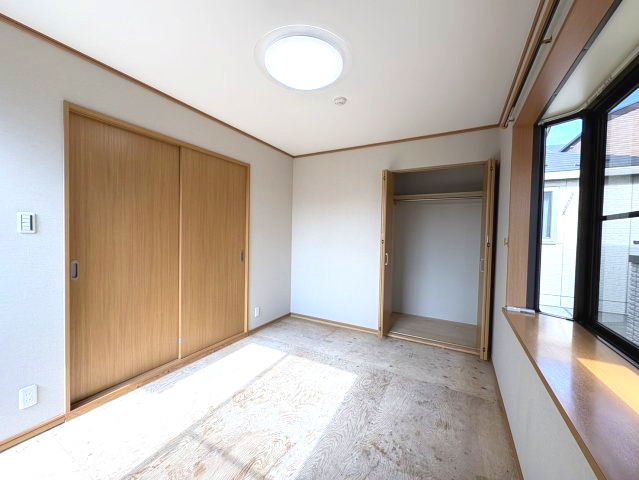 日暮里舎人ライナー「江北」駅7分／小学校・公園・スーパー至近／2階建2LDK戸建住宅の和室