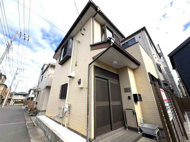 日暮里舎人ライナー「江北」駅7分／小学校・公園・スーパー至近／2階建2LDK戸建住宅