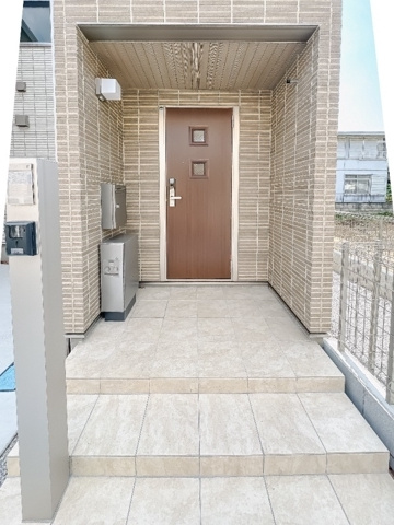 ル・ドージュの玄関|収納もある玄関です