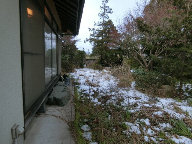 大篠津中古物件　建物2棟の庭