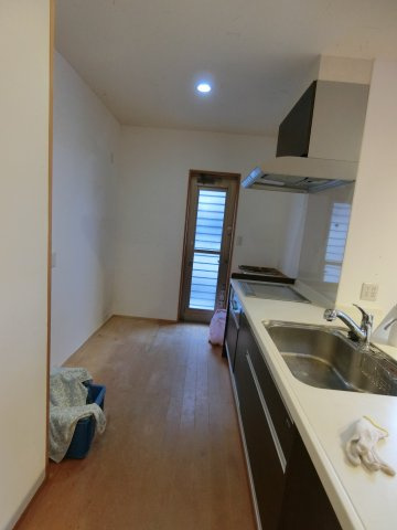 大篠津中古物件　建物2棟のキッチン