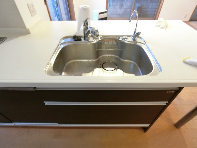 大篠津中古物件　建物2棟のキッチン