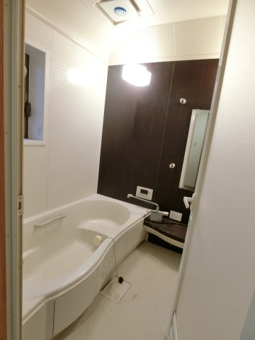 大篠津中古物件　建物2棟の浴室