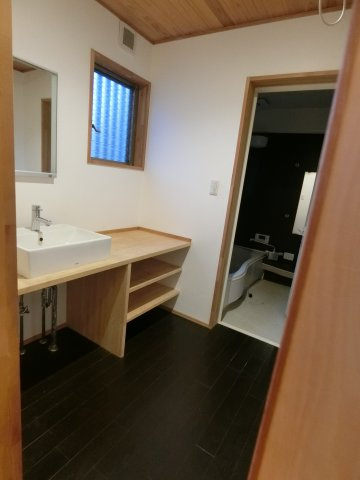 大篠津中古物件　建物2棟の脱衣所