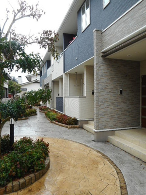 【エントランス】 | ブリリアントガーデンアゼリアＢ | エントランス