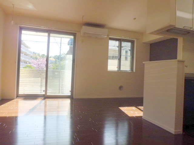 ＢＯＲＩＫＩひがしとつかの居間・リビング