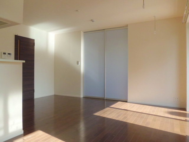 ＢＯＲＩＫＩひがしとつかの洋室