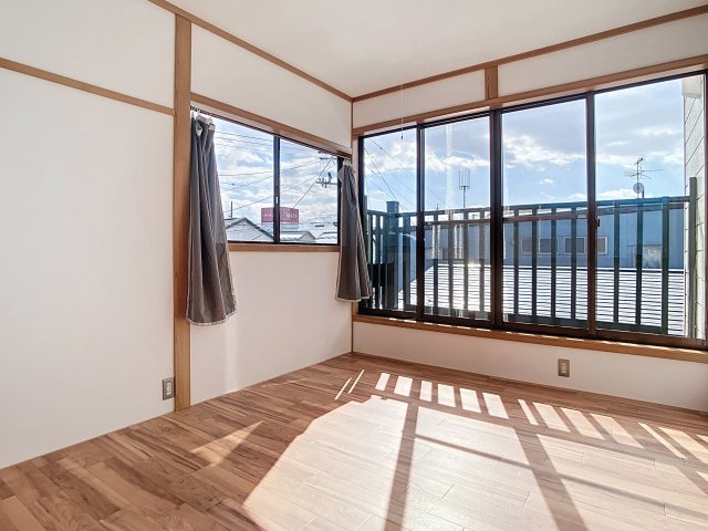 東根市中央3丁目戸建ての洋室