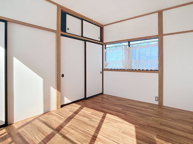 東根市中央3丁目戸建ての洋室