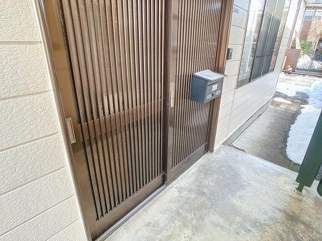 東根市中央3丁目戸建てのエントランス