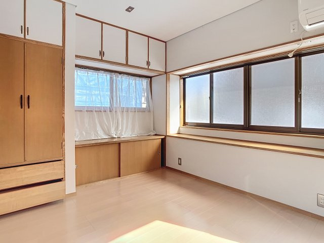 東根市中央3丁目戸建ての洋室