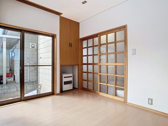 東根市中央3丁目戸建ての洋室