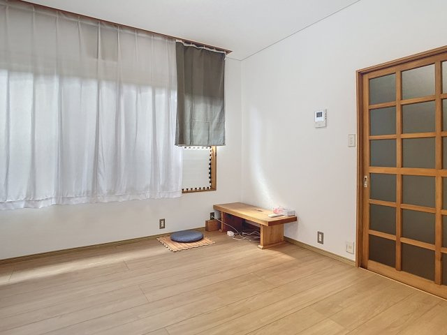 東根市中央3丁目戸建ての洋室