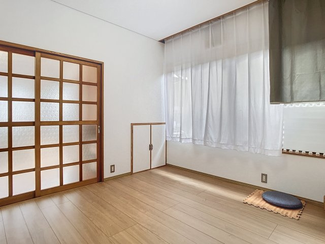 東根市中央3丁目戸建ての居間・リビング