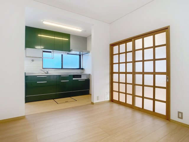 東根市中央3丁目戸建ての居間・リビング