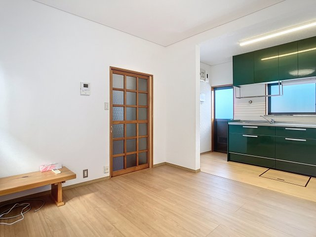 東根市中央3丁目戸建ての居間・リビング