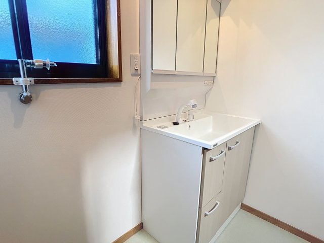 東根市中央3丁目戸建ての洗面所