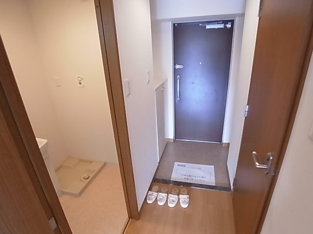 シャトー御影山手の玄関