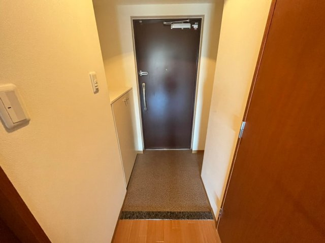シャトー御影山手の玄関