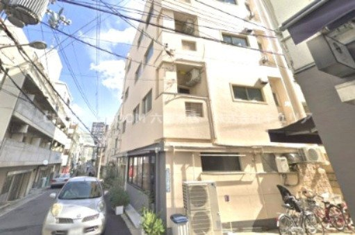 マンションコマツの外観