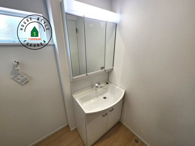 筑紫野市二日市北8丁目第6-2棟（1号棟）の独立洗面台|洗面所は小さなプライベートスペース。歯磨き、洗顔と毎日施す個人空間。