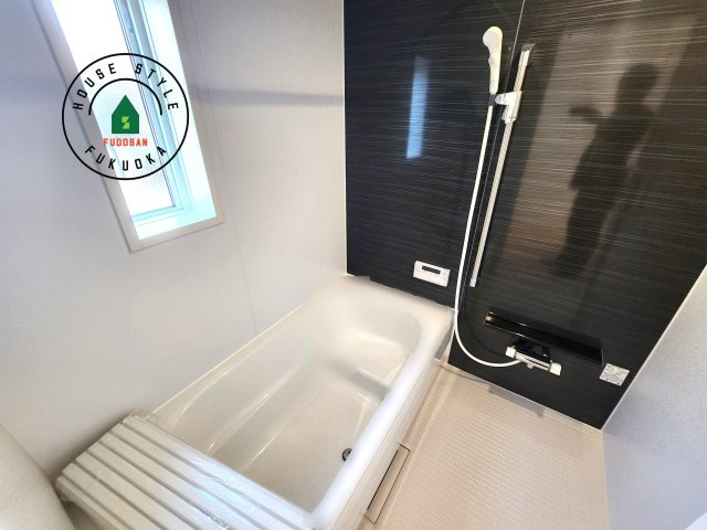 筑紫野市二日市北8丁目第6-2棟（2号棟）の内観：施工例|浴室は一日の疲れを癒す場所だから、家族みんながゆったりできる快適設計。追い炊き機能付きオートバス。安定した温度で、いつでも快適に入浴できます。